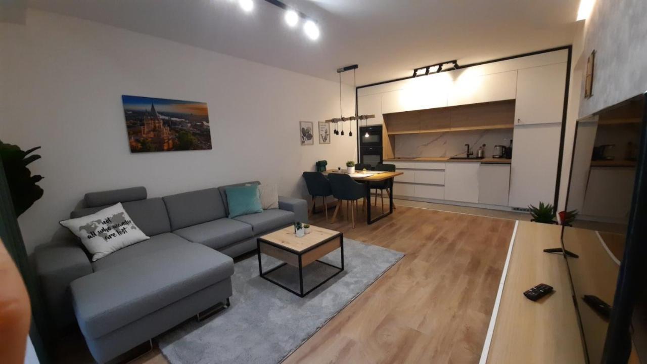 Bpr Space Grey Home With Balcony Budapest Luaran gambar